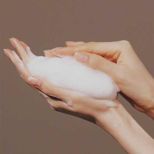 에이지투웨니스 아미노 모이스처 클렌징폼 150ml