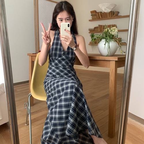 리저브 홀터넥 체크 백리스 여름 나시 롱 원피스