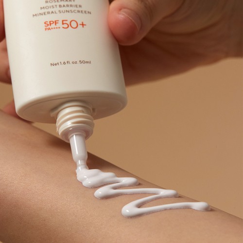 아로마티카 바이탈라이징 로즈마리 수분장벽 선크림 50ML SPF 50+ PA++++ 무기자차